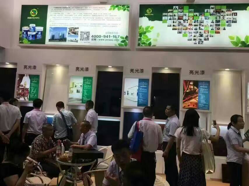 漆強在廣州建博會現場 漆強在廣州建博會現場