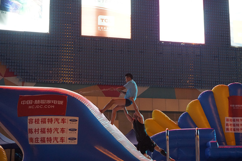 漆強化工劉炬參加上水沖關 漆強化工劉炬參加上水沖關