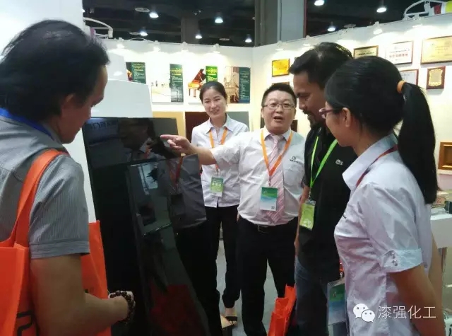 漆強化工亮光漆廠家中博會現場 漆強化工亮光漆廠家中博會現場
