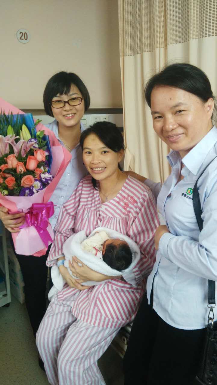 傳遞愛,漆強化工關心員工合影 傳遞愛,漆強化工關心員工合影