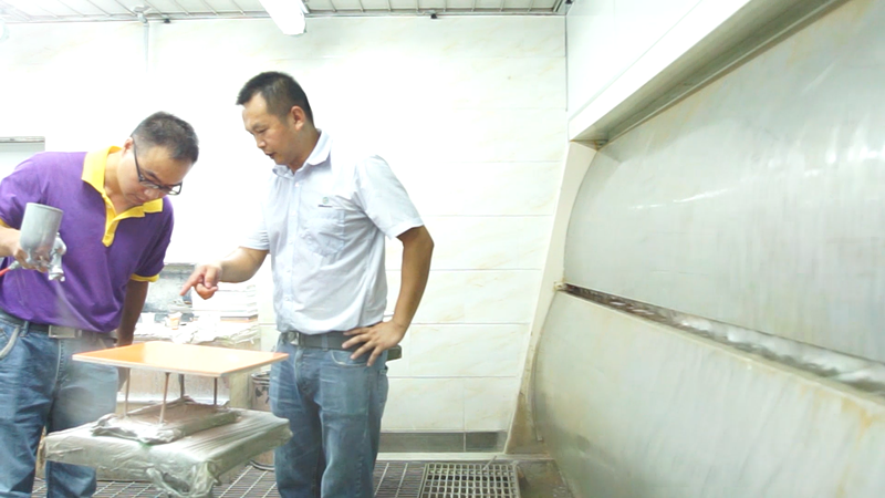 回南天如何防止家具漆漆膜發白?漆強化工亮光漆廠家為您解答 回南天如何防止家具漆漆膜發白?漆強化工亮光漆廠家為您解答