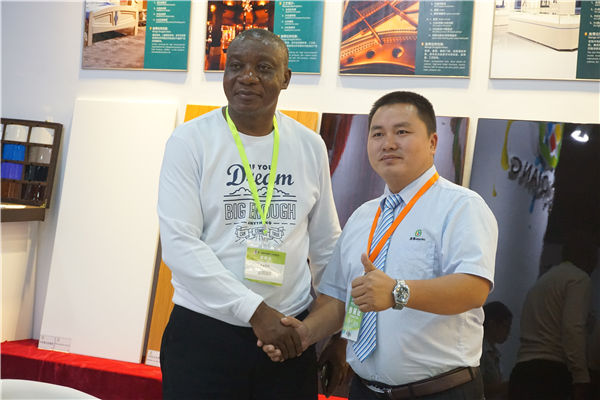 漆強漆遠銷海外