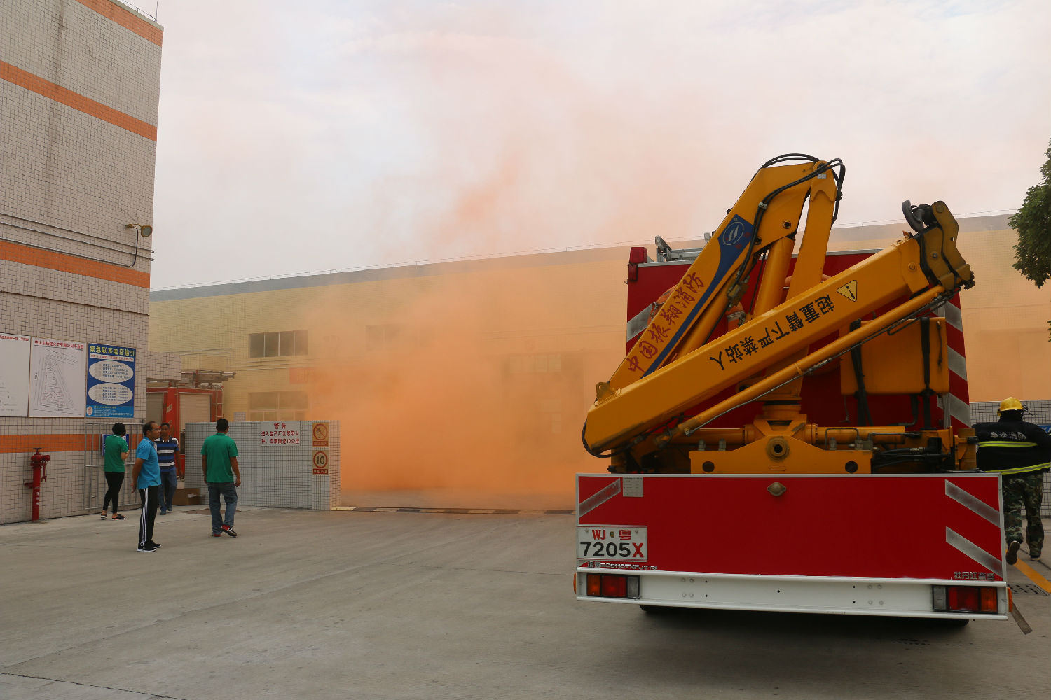 漆強化工消防演練 (1) 漆強化工消防演練 (1)